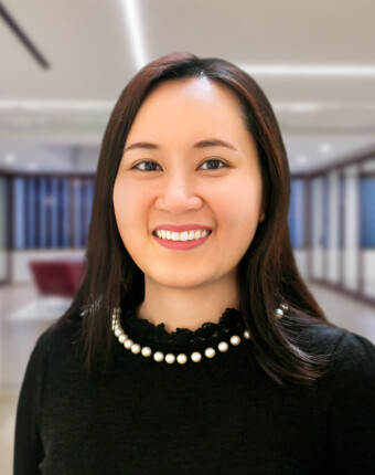 woman-wearing-black-shirt-in-office